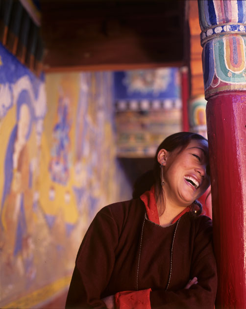 07_ladakhigirl.airtel.laughing.colour.jpg